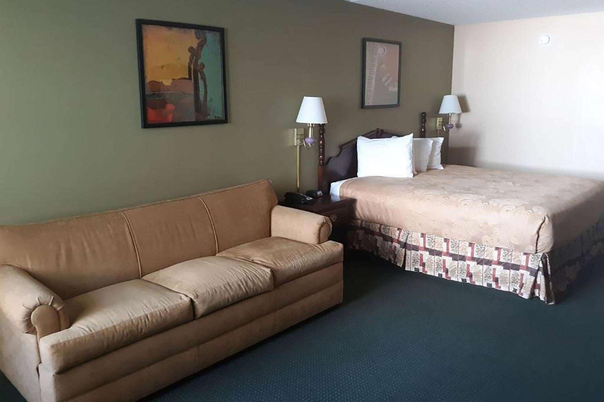 Angel Inn Near Imax, A Travelodge By Wyndham Branson Exterior foto