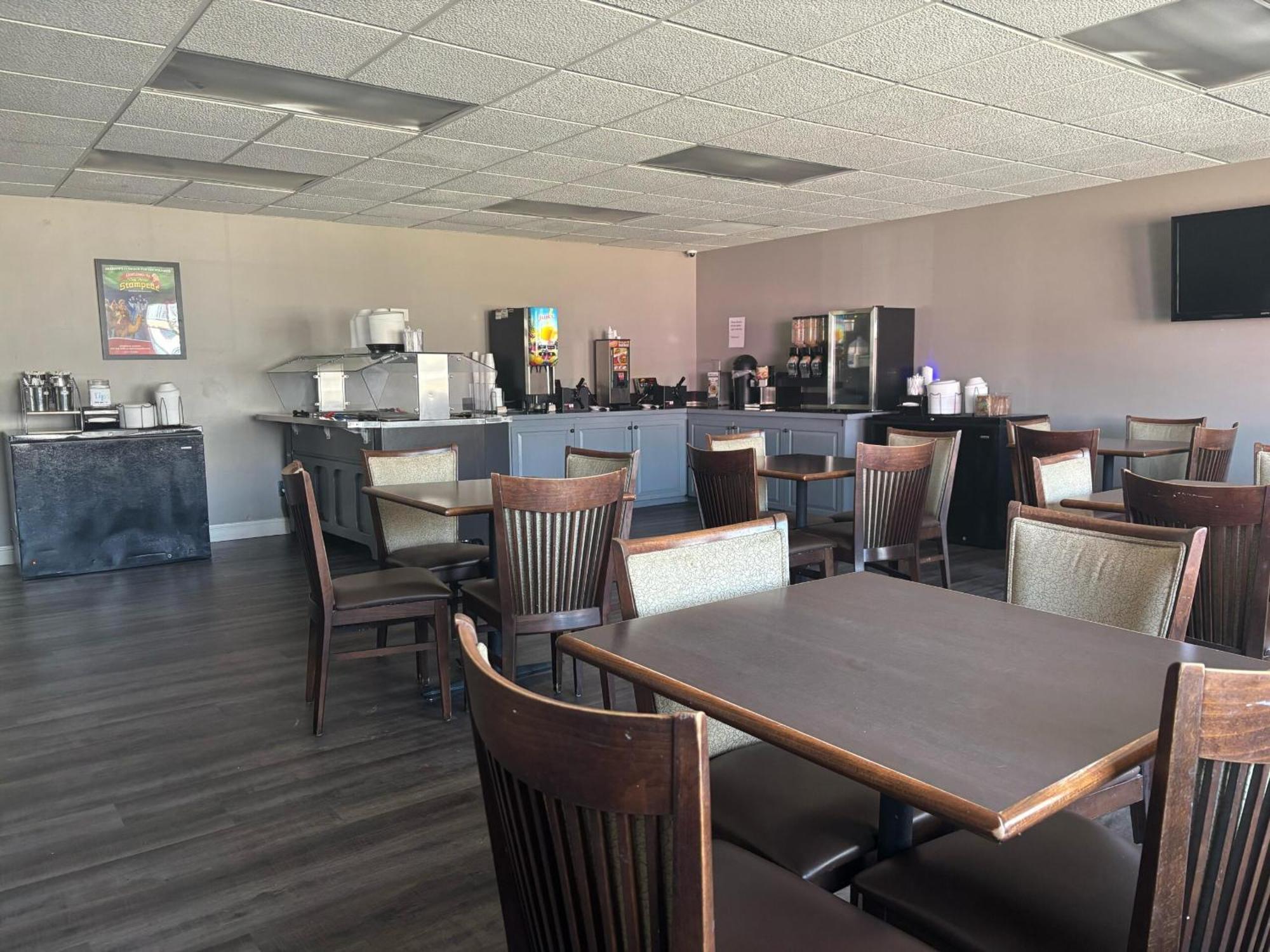 Angel Inn Near Imax, A Travelodge By Wyndham Branson Exterior foto